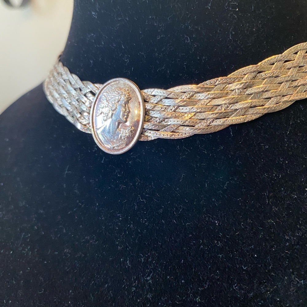 Silver Cameo Choker Necklace